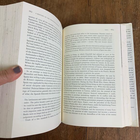 A History of the Twentieth Century Vol. 1 1900-1933 Martin Gilbert hardback book - Picture 14 of 16